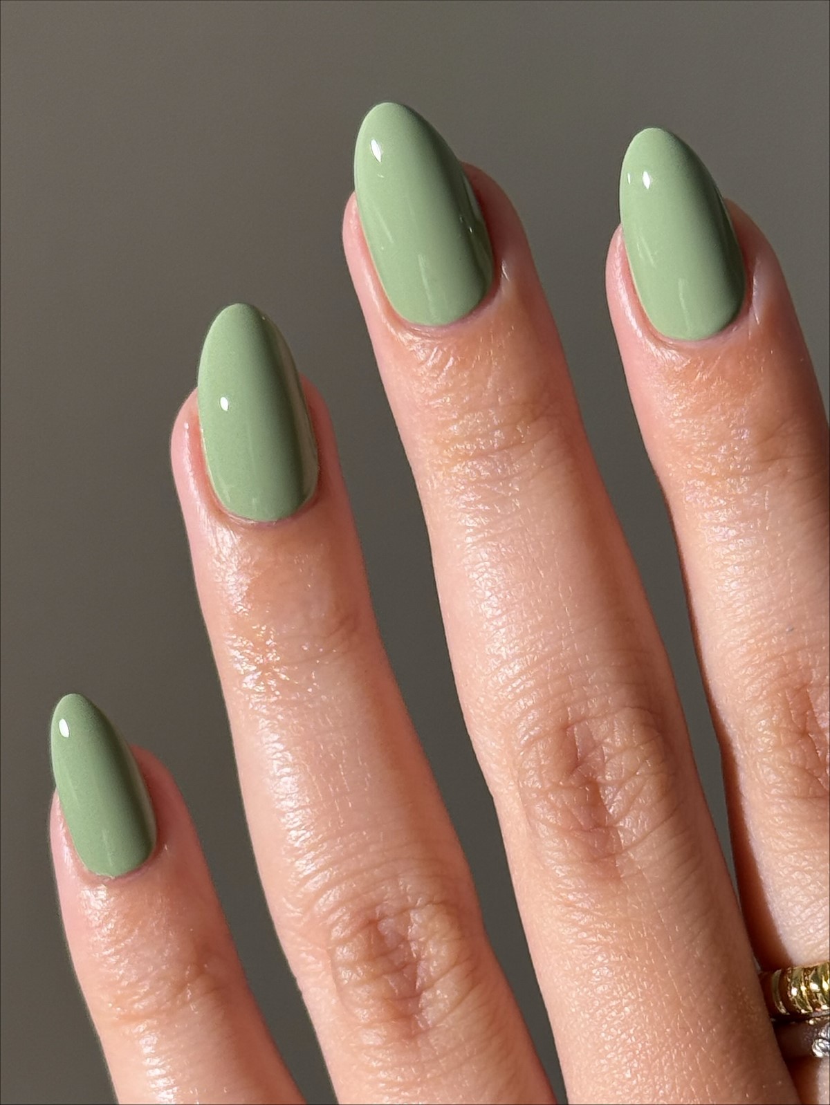 Модные цвета ногтей, которые меняют правила маникюра