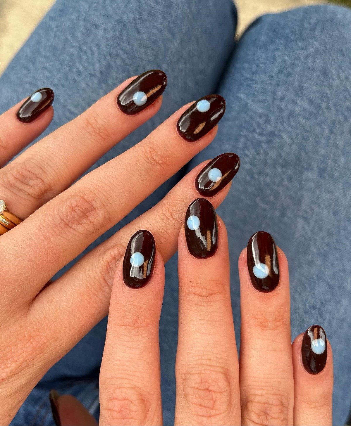 Маникюр с эффектом роскоши: оттенки, которые выбирают со вкусом