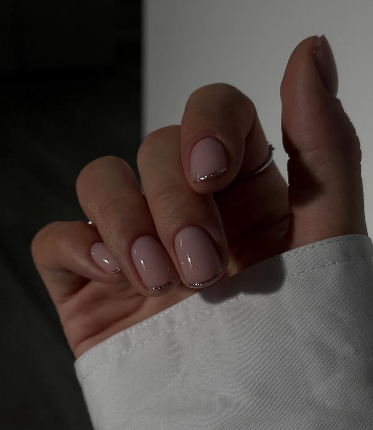 Почему нюдовые ногти всегда смотрятся уместно и стильно