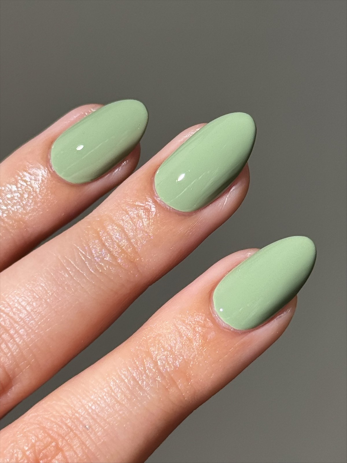 Маникюр с эффектом роскоши: оттенки, которые выбирают со вкусом