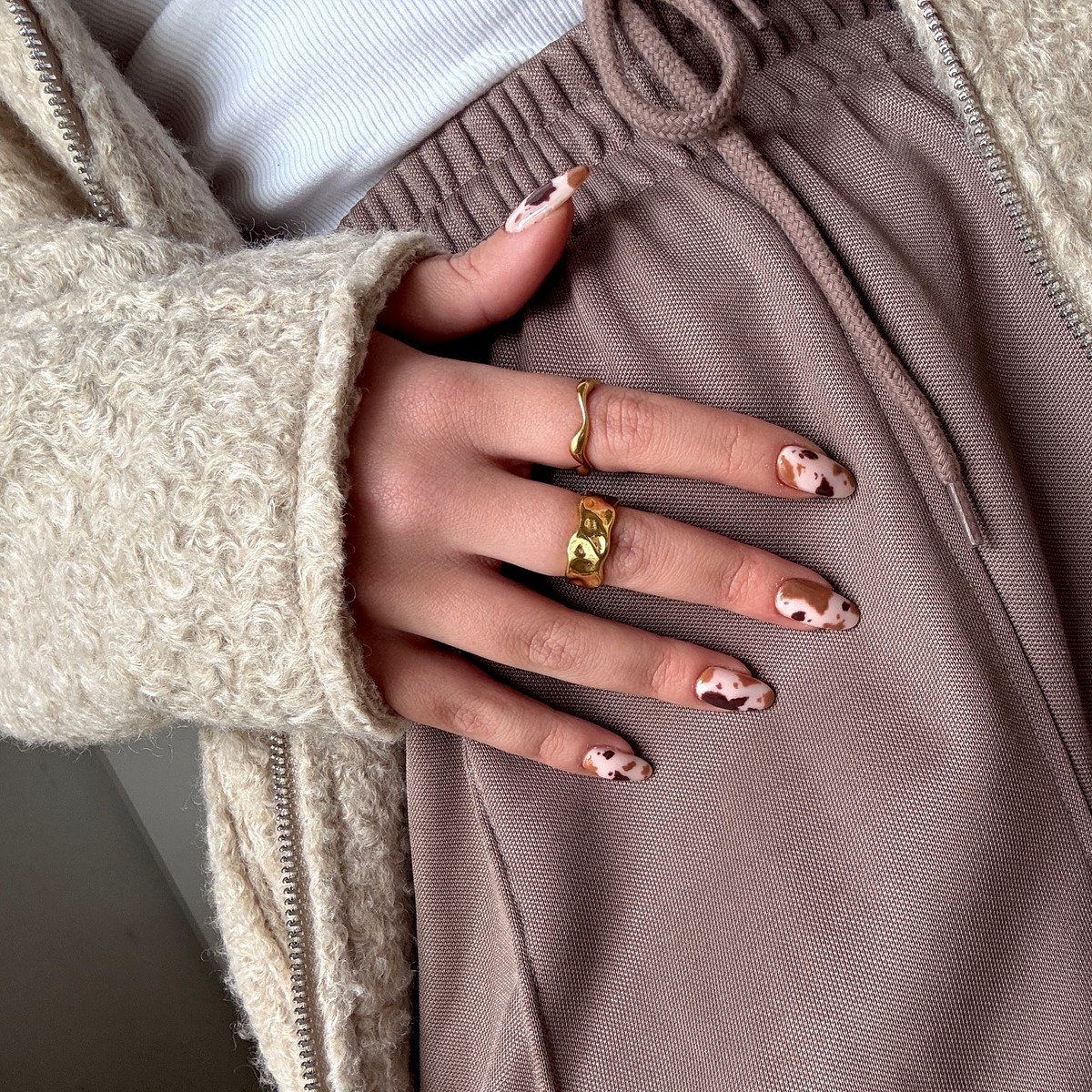 Анимал-принт на ногтях в сезоне 2026: как выбрать трендовый дизайн