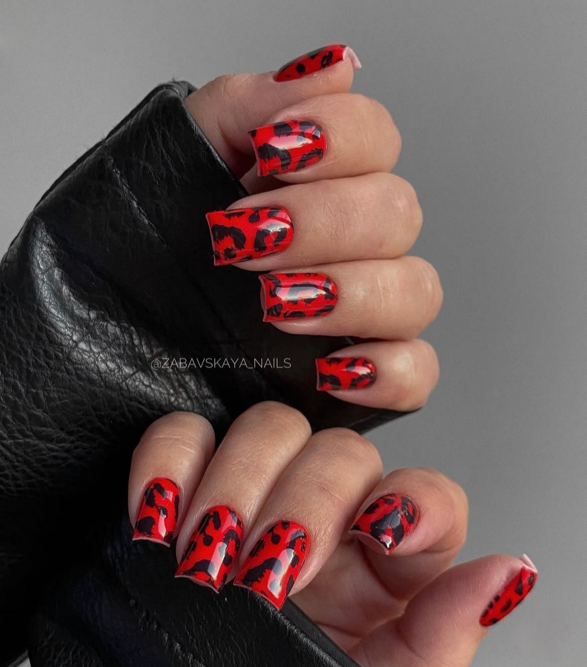 Анимал-принт на ногтях в сезоне 2026: как выбрать трендовый дизайн