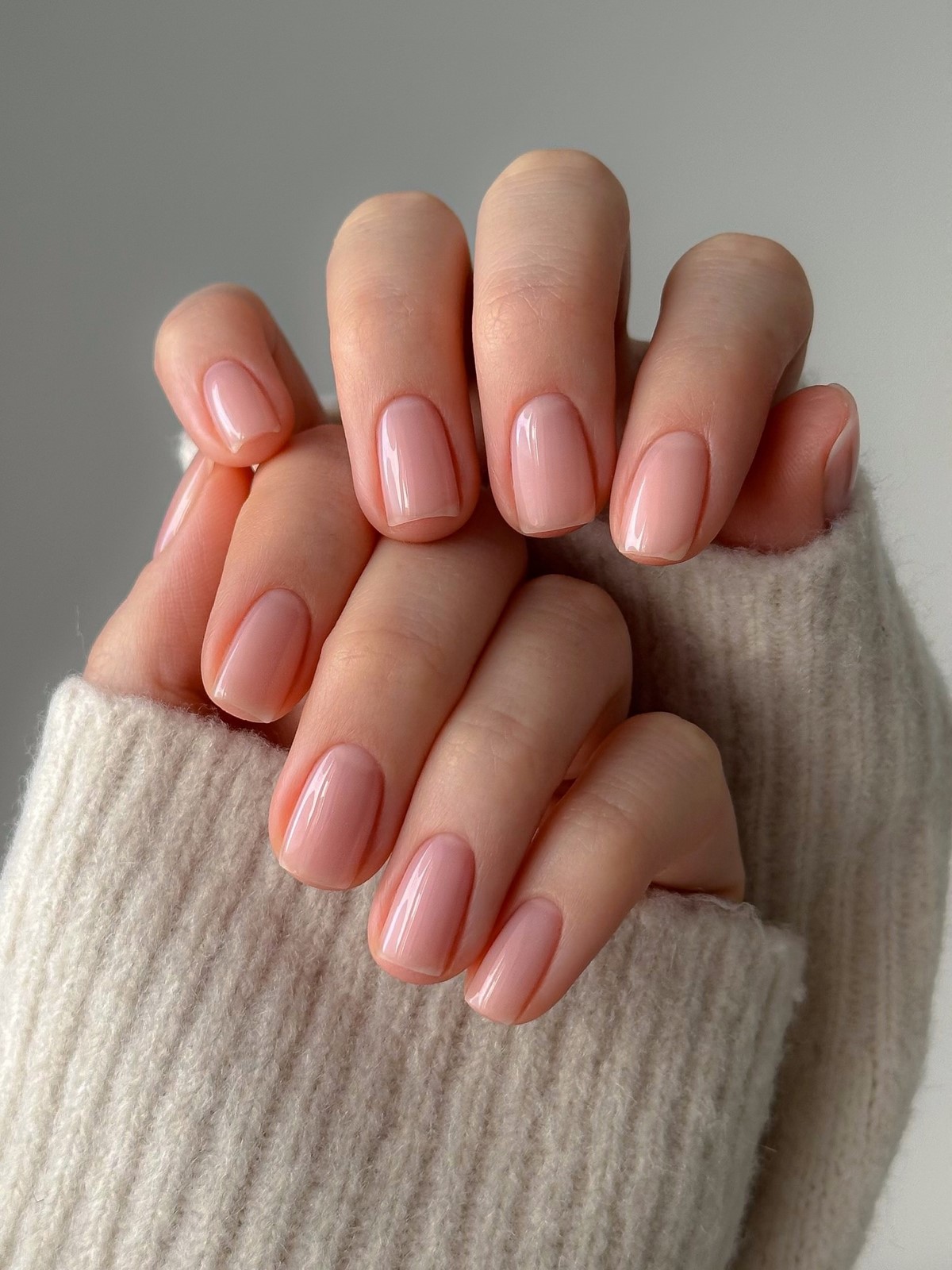 Маникюр с эффектом роскоши: оттенки, которые выбирают со вкусом