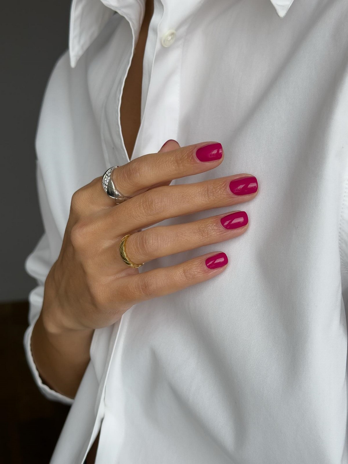 Маникюр с эффектом роскоши: оттенки, которые выбирают со вкусом