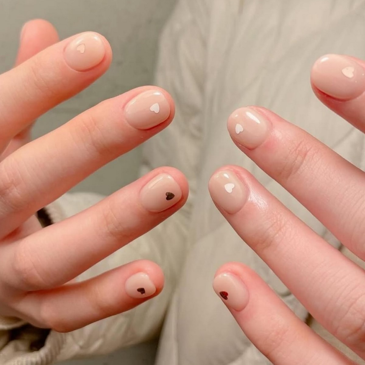 Почему нюдовые ногти всегда смотрятся уместно и стильно