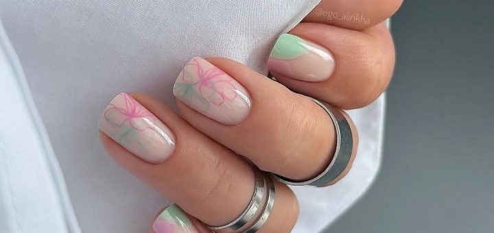 Розово-мятная пастель на бежевой основе с цветами