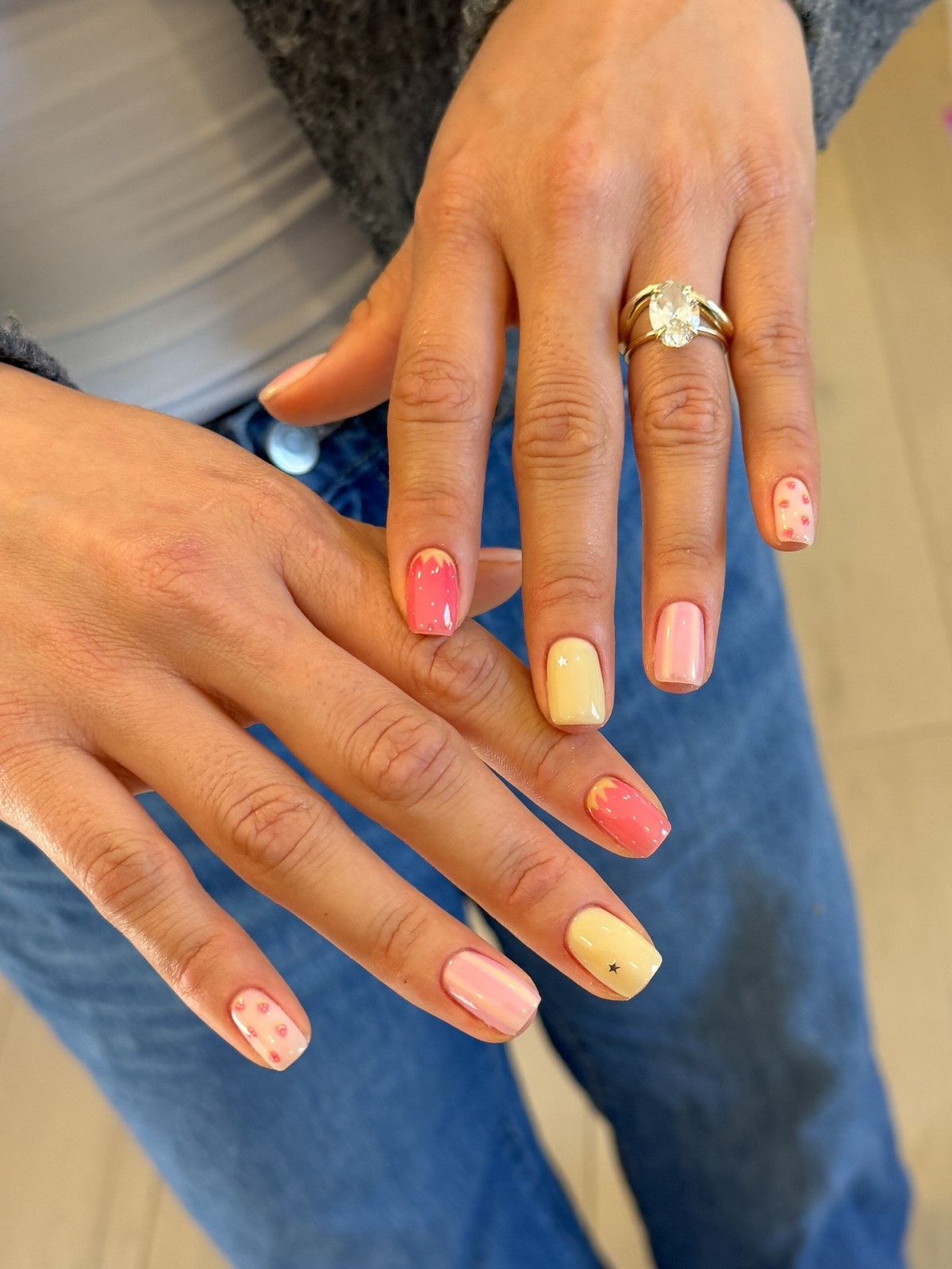 Короткие ногти и пастель: самый удобный тренд сезона