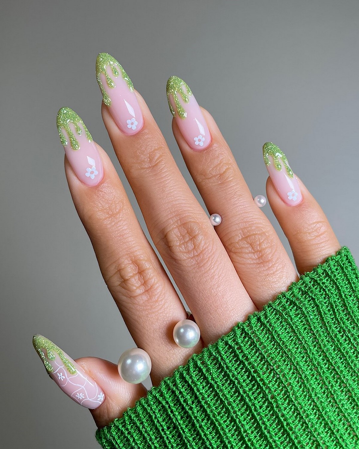 Маникюр на весну 2026, который выглядит дорого