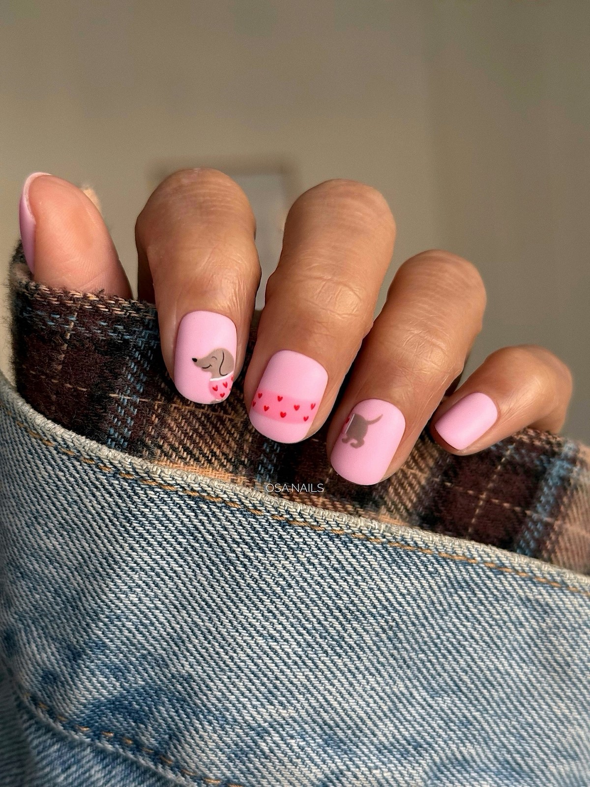 Короткие ногти и пастель: самый удобный тренд сезона