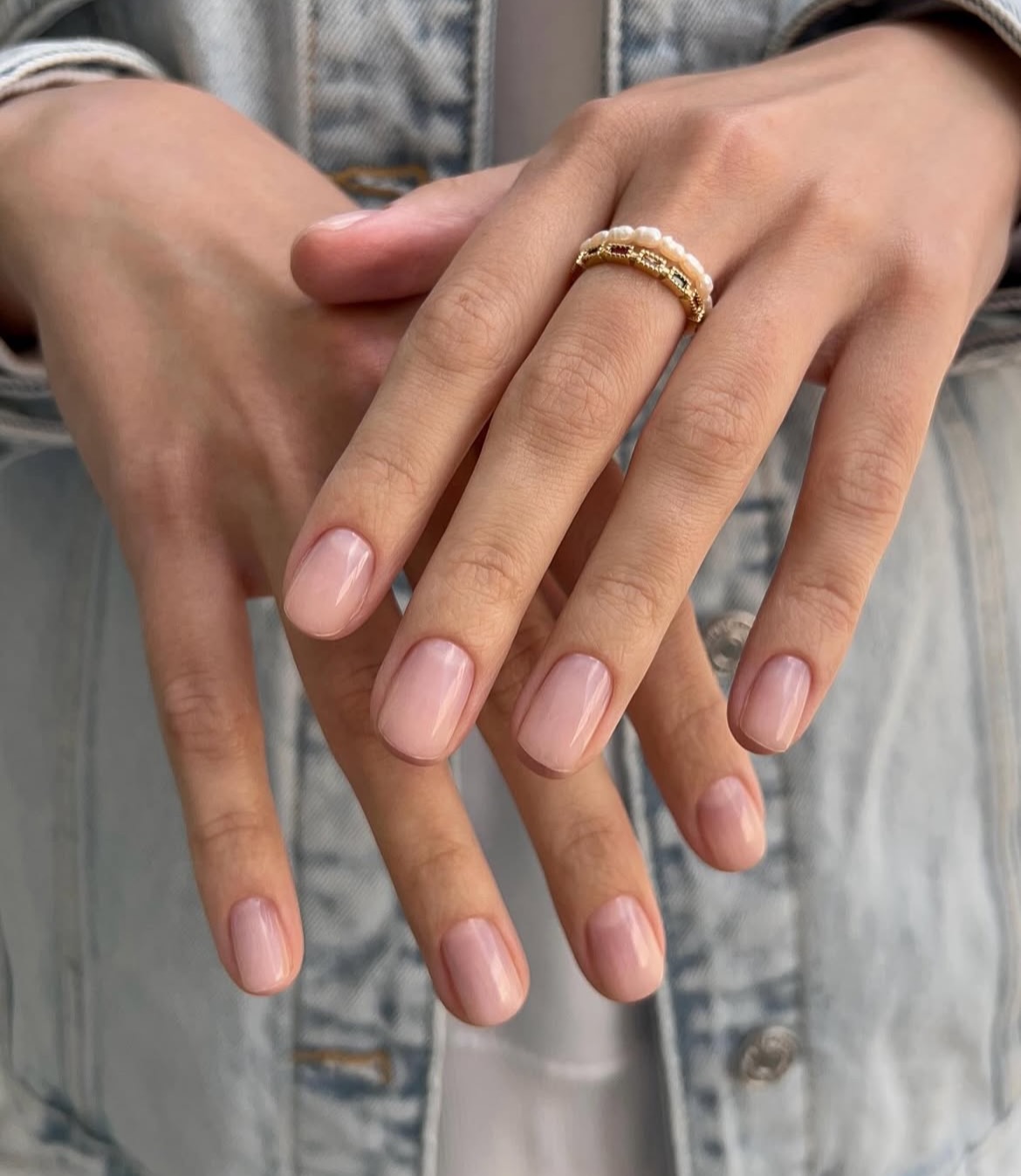 Маникюр без дизайна, который выглядит дорого: главный выбор этой весны