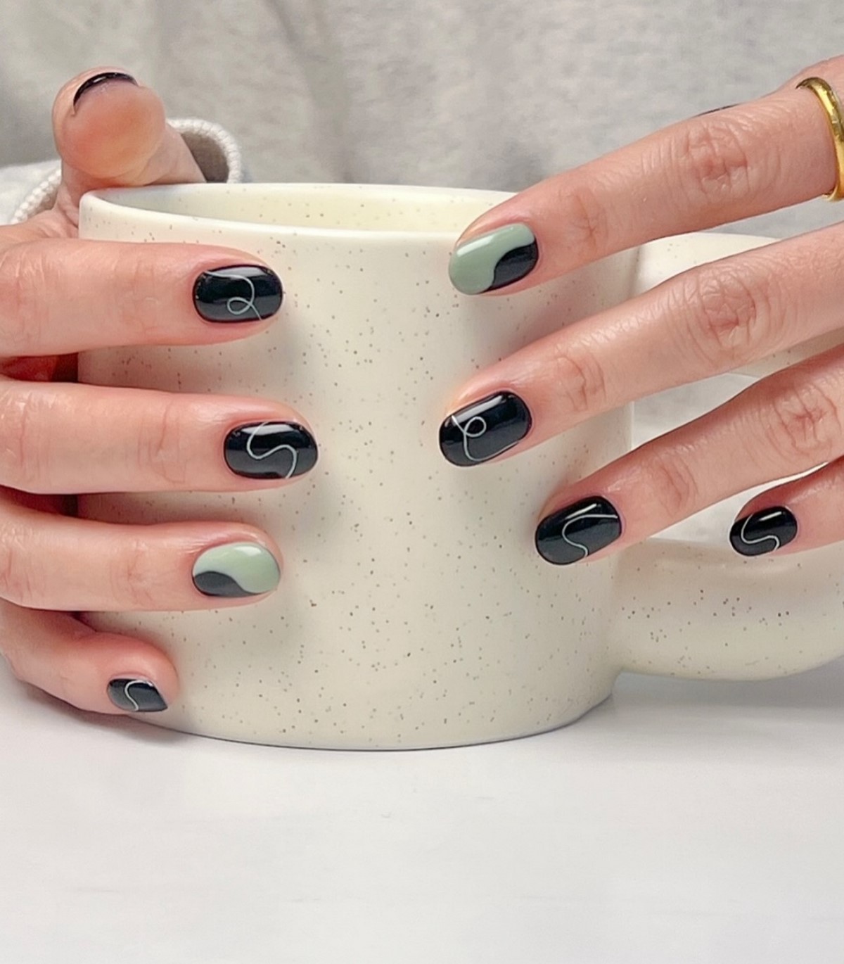 Модные короткие ногти весной: 10 идей, которые влюбляют