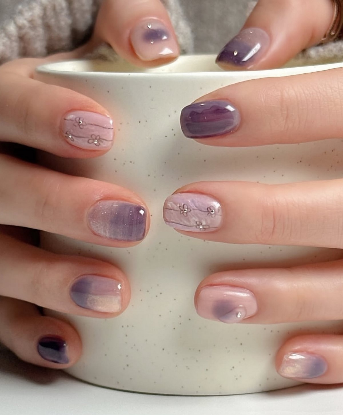 Модные короткие ногти весной: 10 идей, которые влюбляют