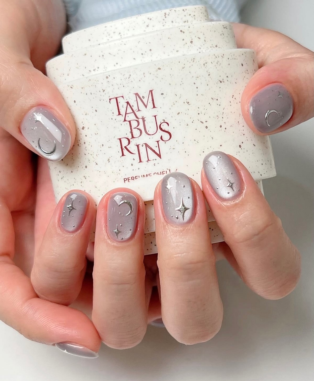 Модные короткие ногти весной: 10 идей, которые влюбляют