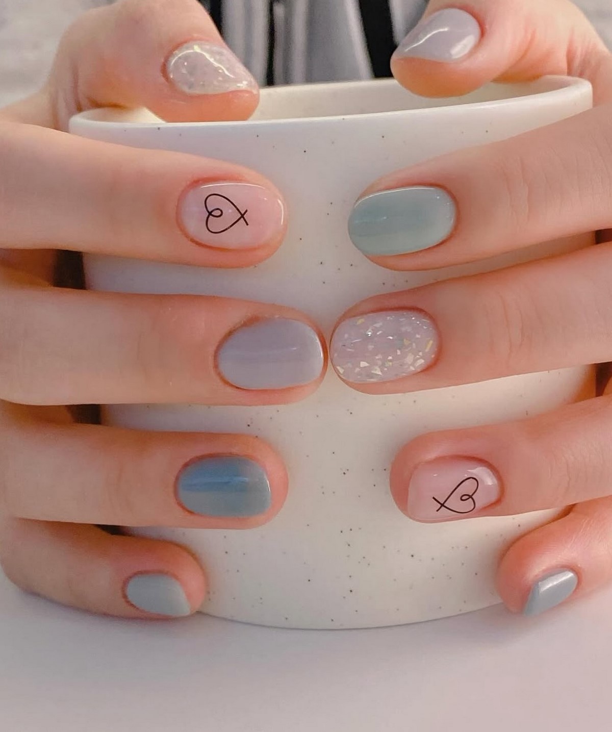 Модные короткие ногти весной: 10 идей, которые влюбляют