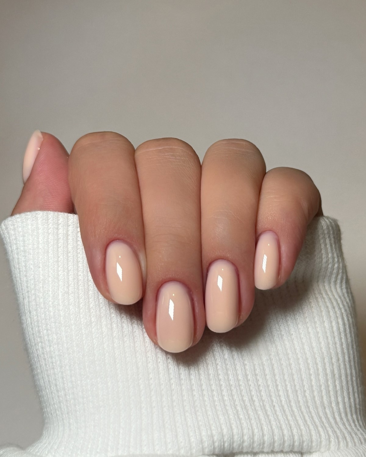 Маникюр без дизайна, который выглядит дорого и стильно