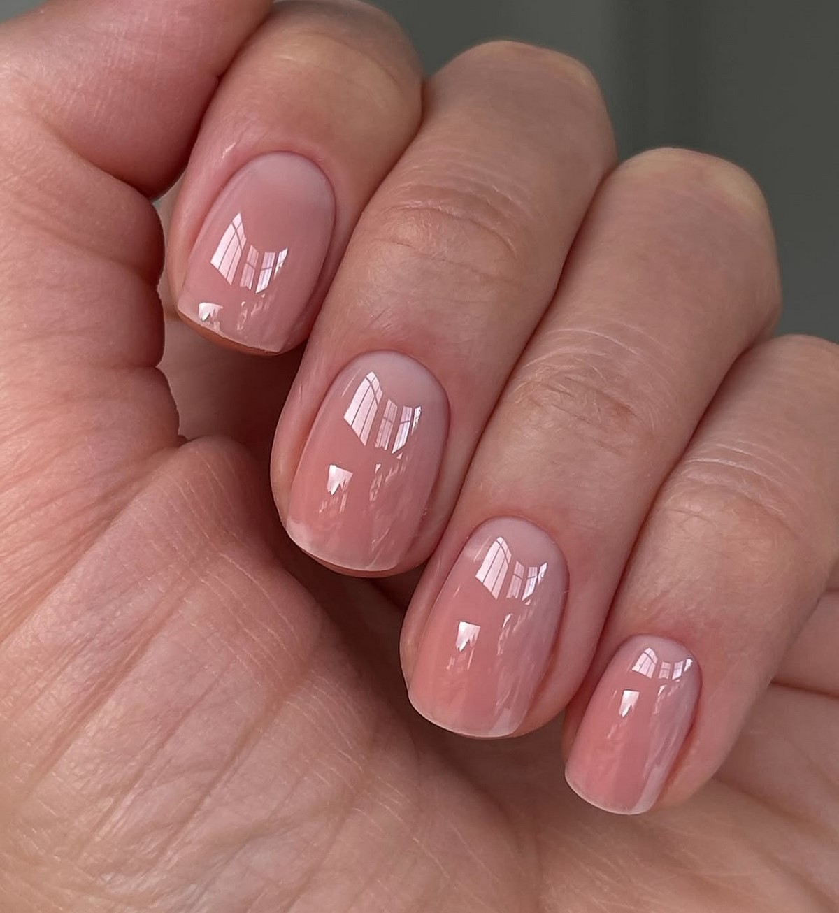 Маникюр без дизайна, который выглядит дорого и стильно