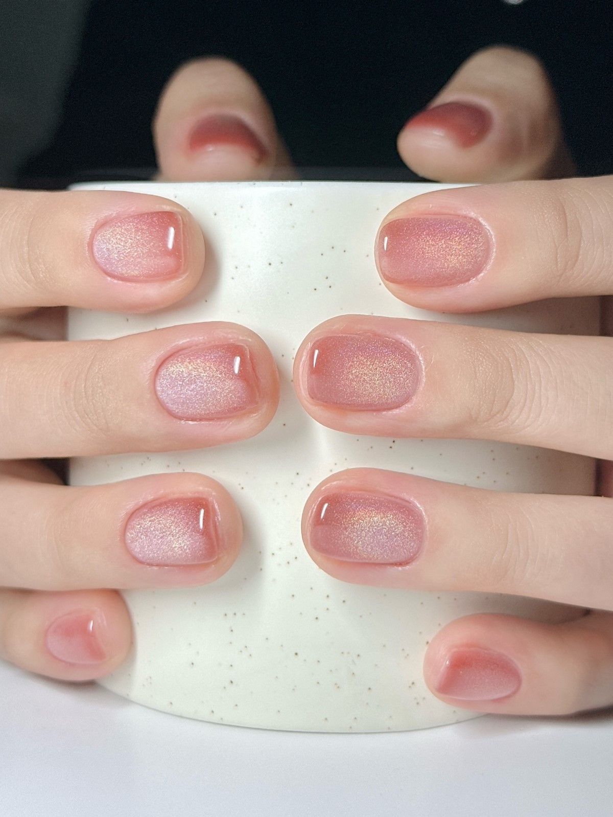 Маникюр, который подходит ко всему: 8 оттенков на каждый день