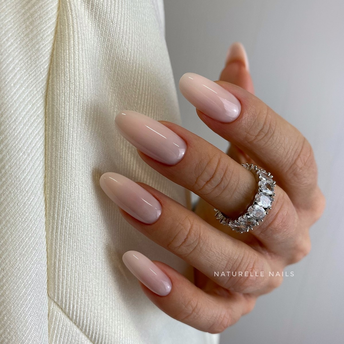 Маникюр, который подходит ко всему: 8 оттенков на каждый день