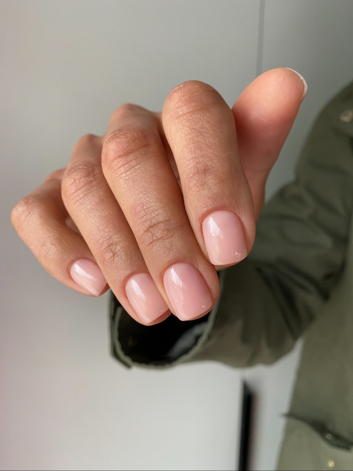 Маникюр, который подходит ко всему: 8 оттенков на каждый день