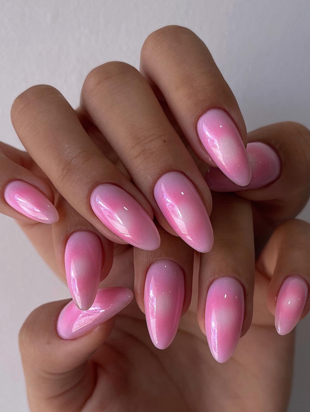 Маникюр на весну 2026, который выглядит дорого