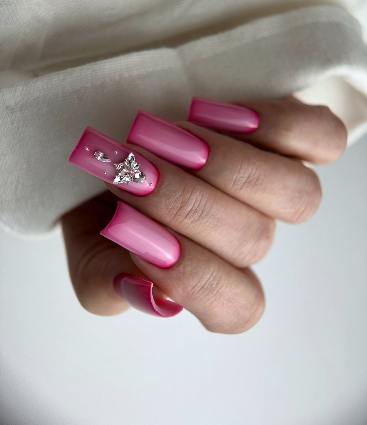 Маникюр на весну 2026, который выглядит дорого