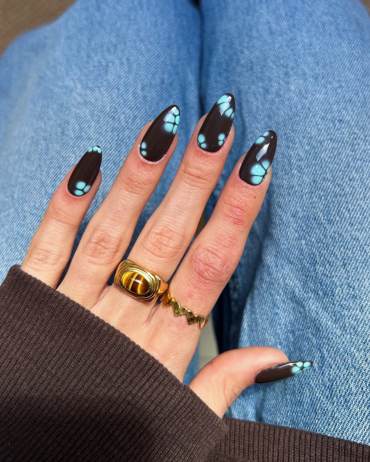 Овальная или миндаль: какая форма ногтей делает руки изящнее