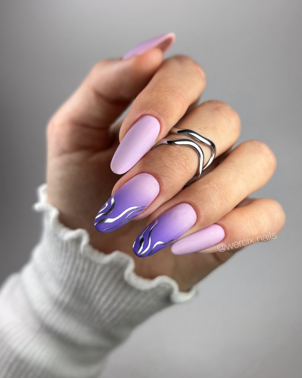 Маникюр на март: самый аккуратный тренд начала весны