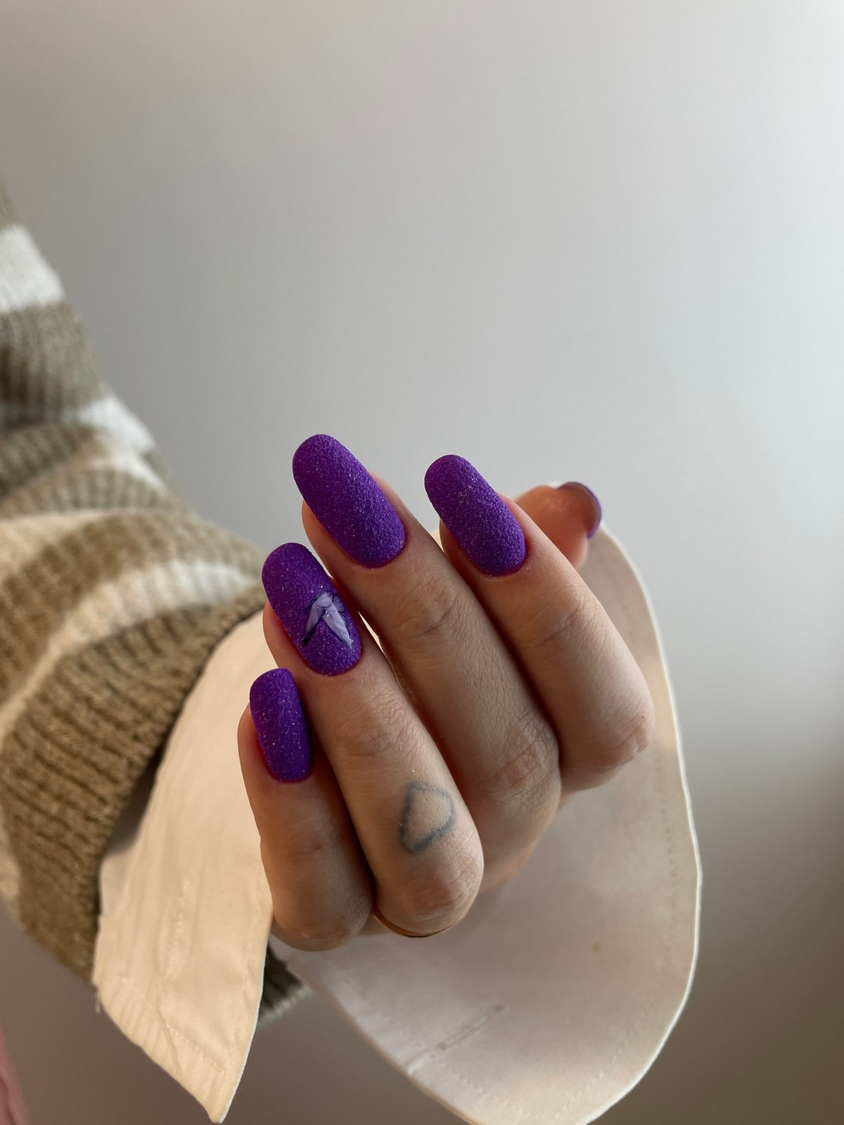 Тренды маникюра, которые выглядят аккуратно, а не вычурно