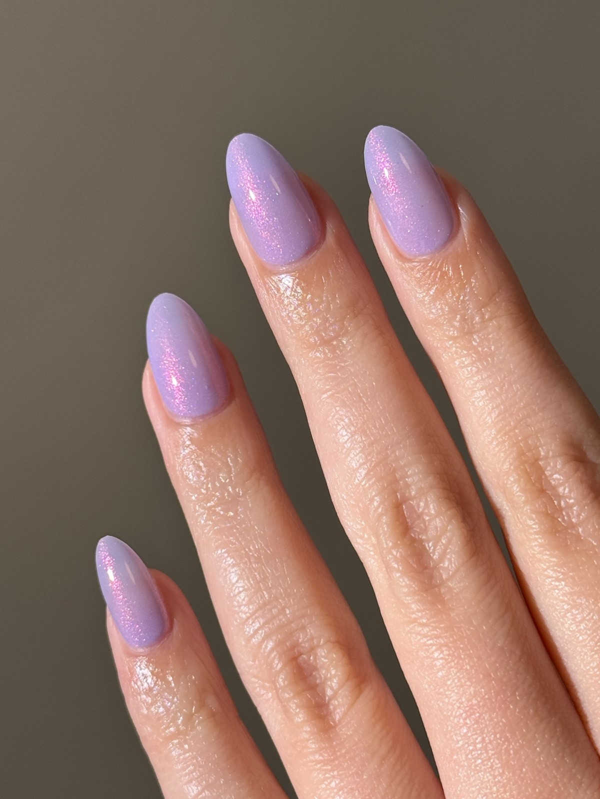 Тренды маникюра, которые выглядят аккуратно, а не вычурно