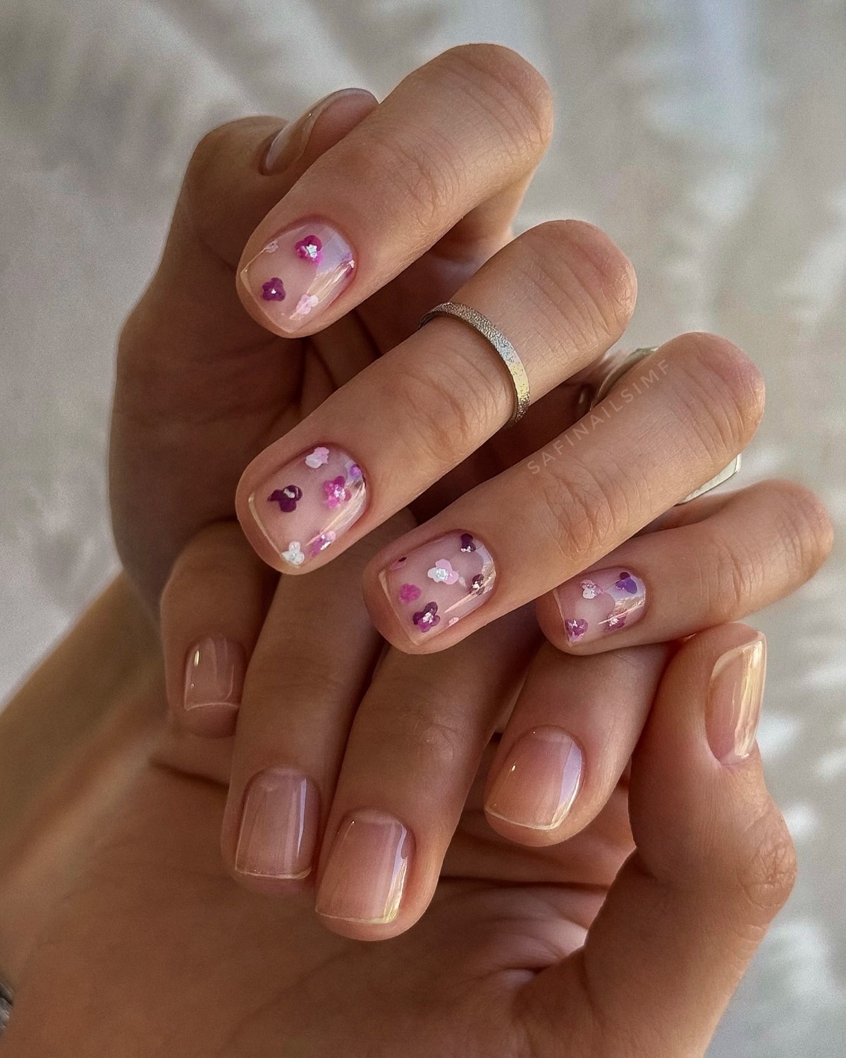 Весенний маникюр 2026: самые обсуждаемые новинки сезона