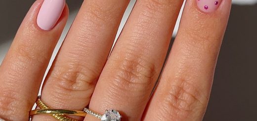 Полька-дот на ногтях: главный маникюр весны 2026 года
