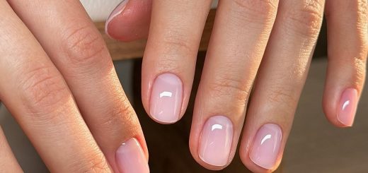 Прозрачный маникюр становится главным трендом весны 2026