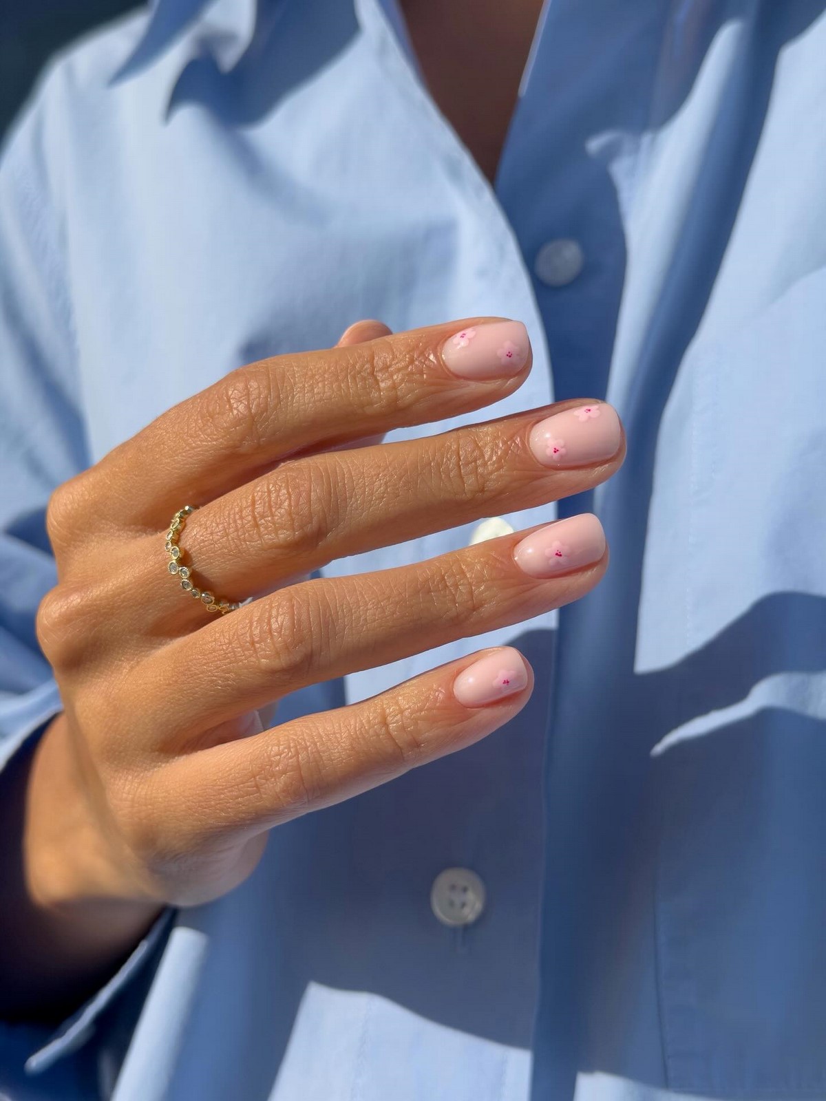 Нюд уходит: маникюр весны 2026, который выбирают чаще всего