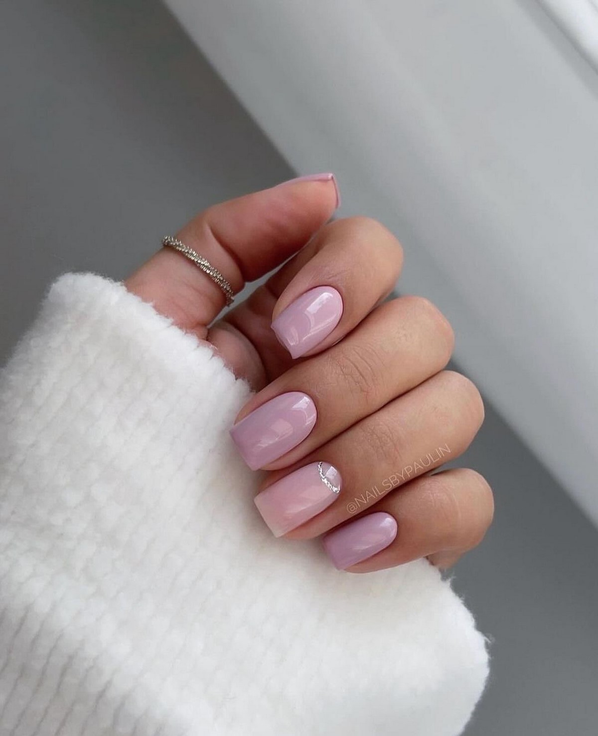 Маникюр на каждый день весной 2026: 8 универсальных оттенков