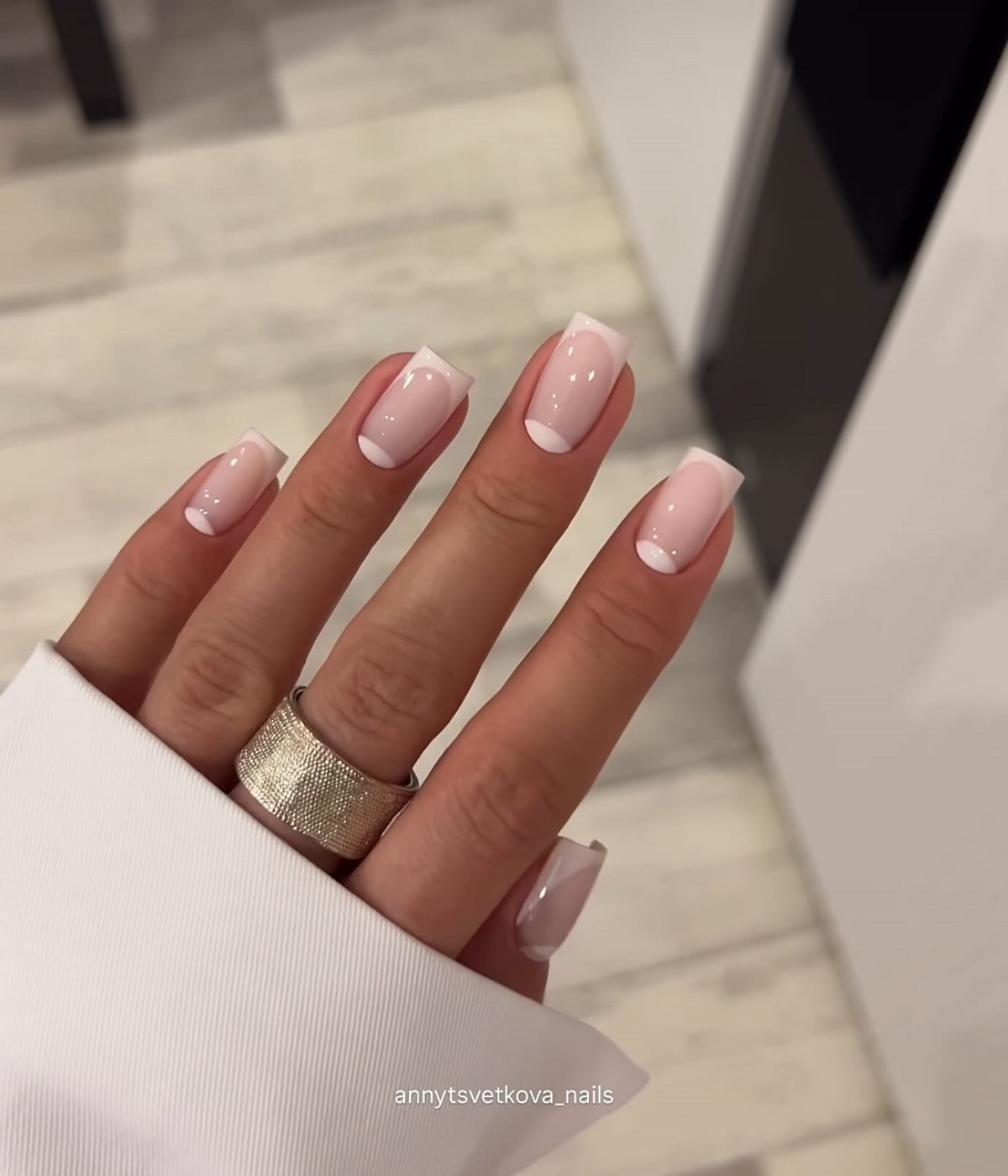 Маникюр на каждый день весной 2026: 8 универсальных оттенков