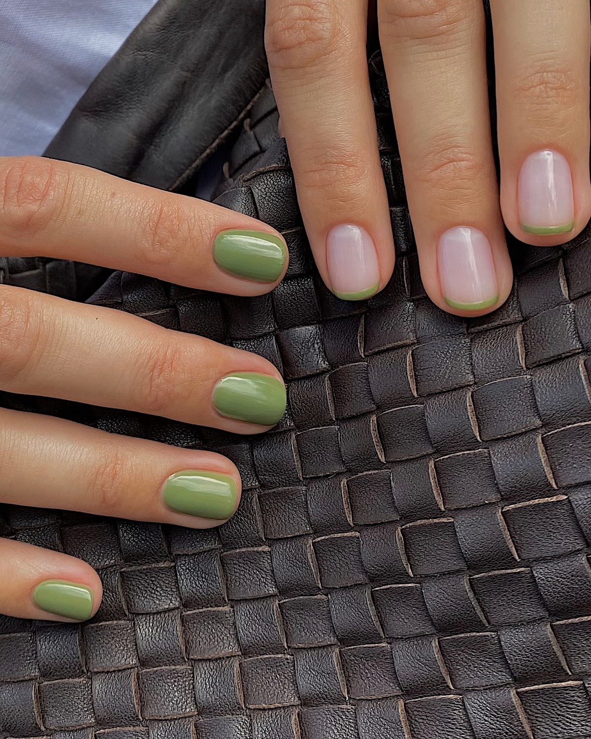 Зеленый маникюр весны 2026: оттенок, который освежает руки