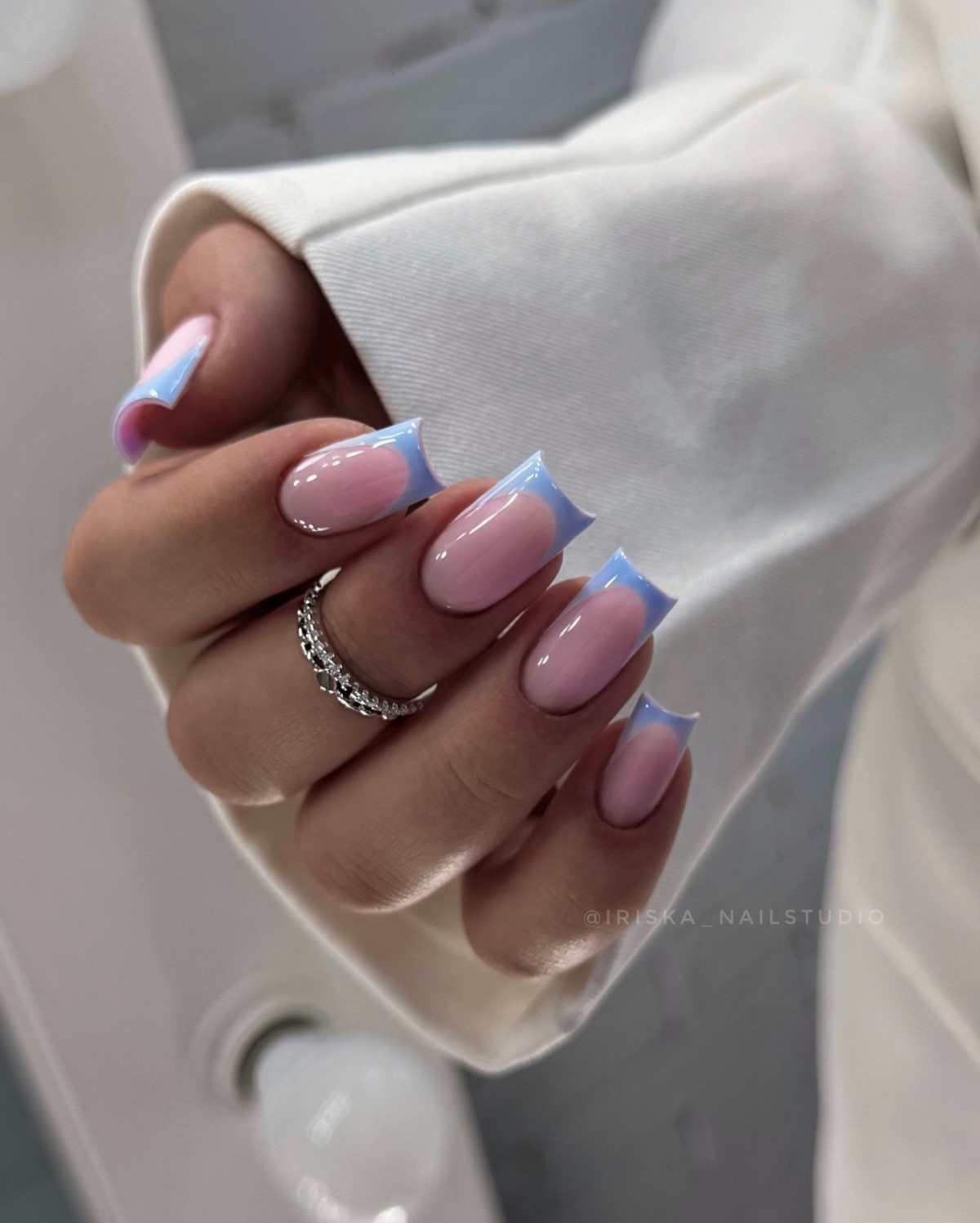 Нюд уходит: маникюр весны 2026, который выбирают чаще всего