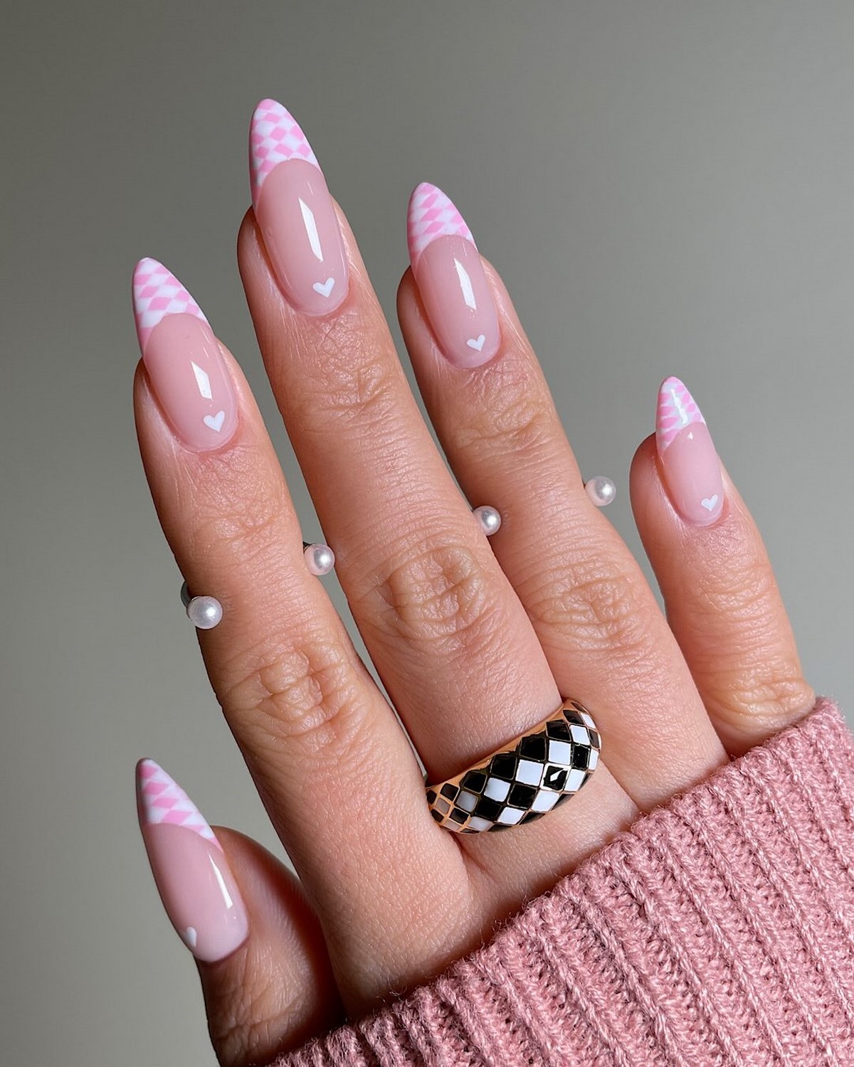 Забудьте про нюд: маникюр весны 2026, который доминирует