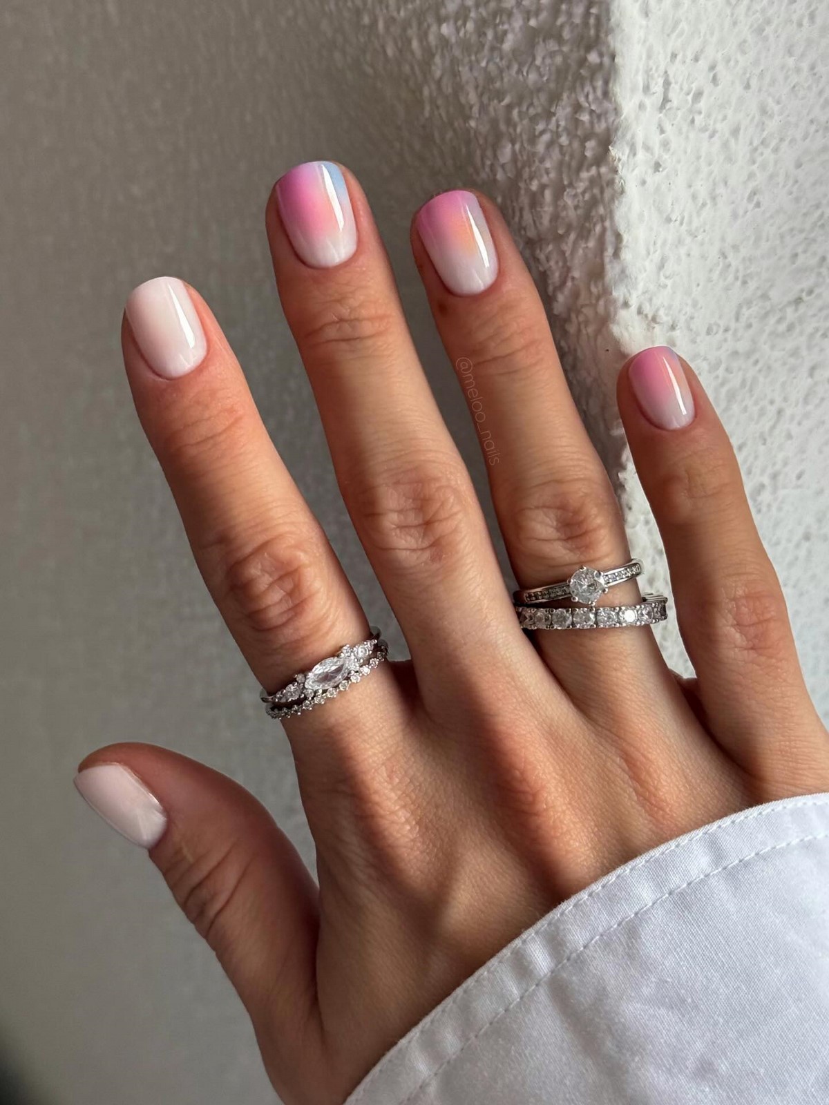 Пасхальный маникюр: стильные идеи без наивных рисунков