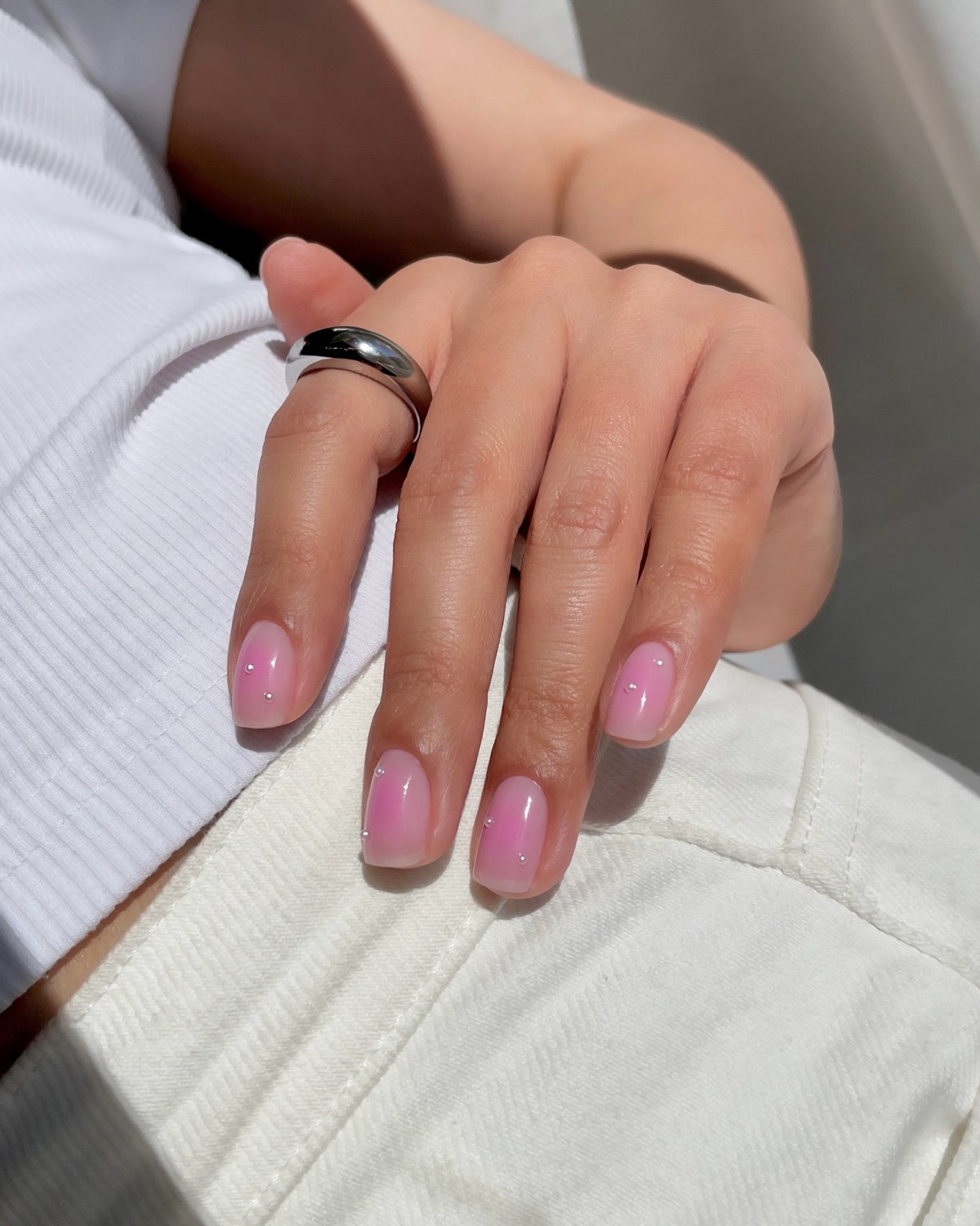 Аура-маникюр весны 2026: эффект, который сейчас везде