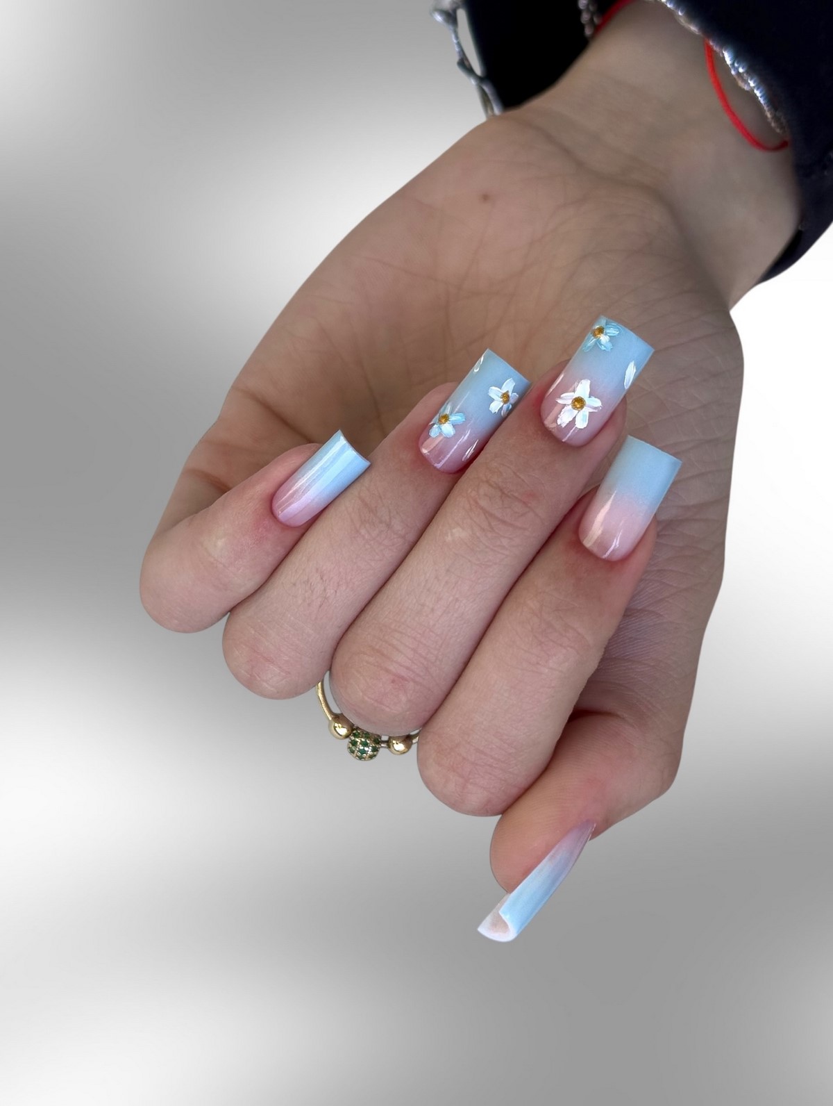 7 цветов маникюра весны 2026, которые выглядят дорого