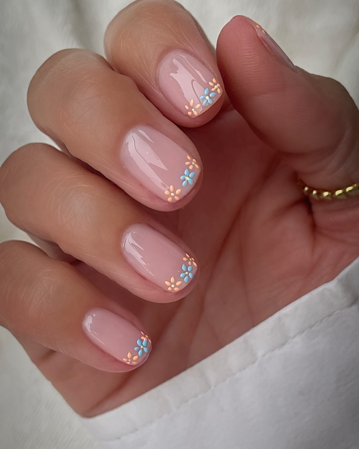 Розовый маникюр весны 2026: оттенки в тренде