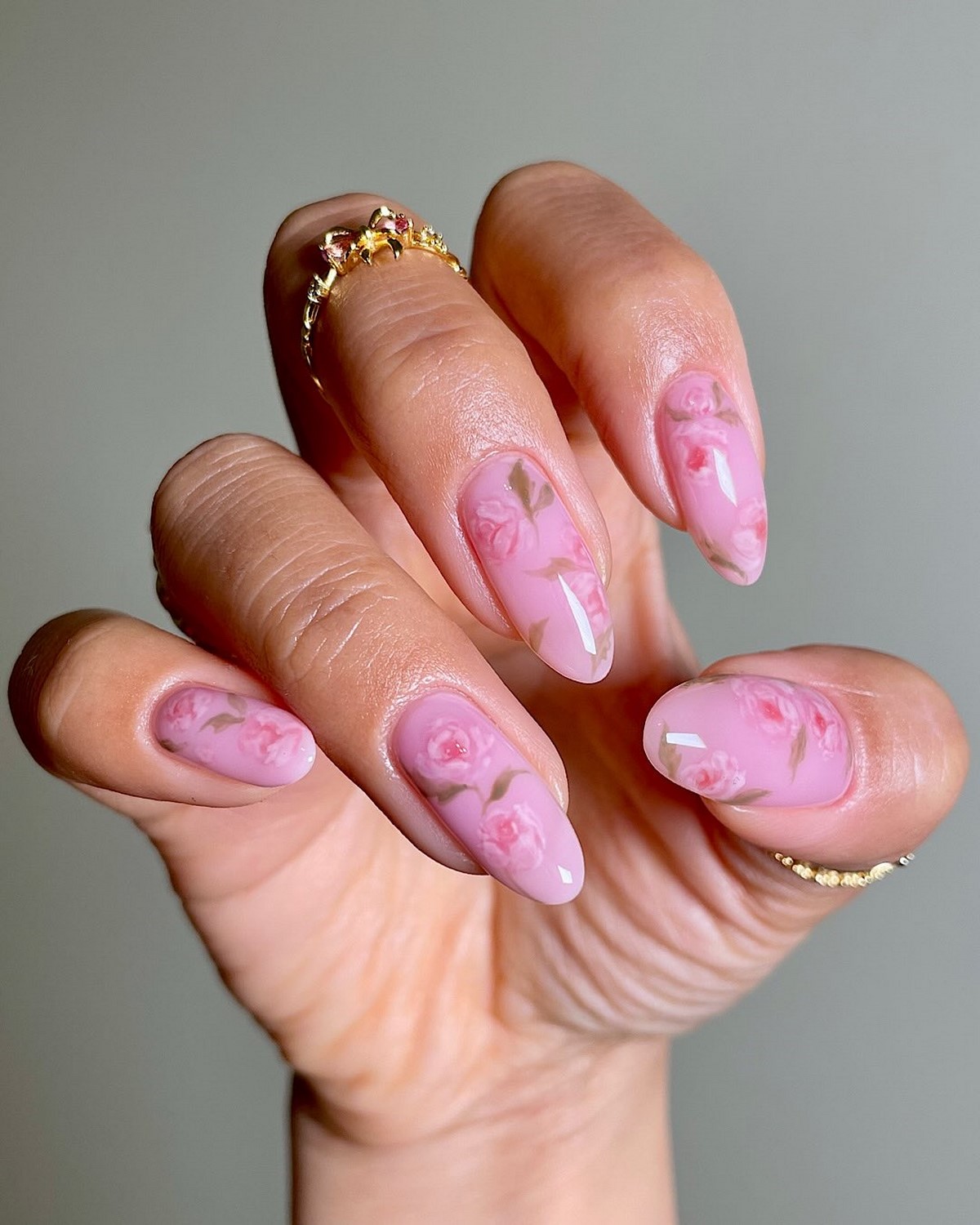 Забудьте про нюд: маникюр весны 2026, который доминирует