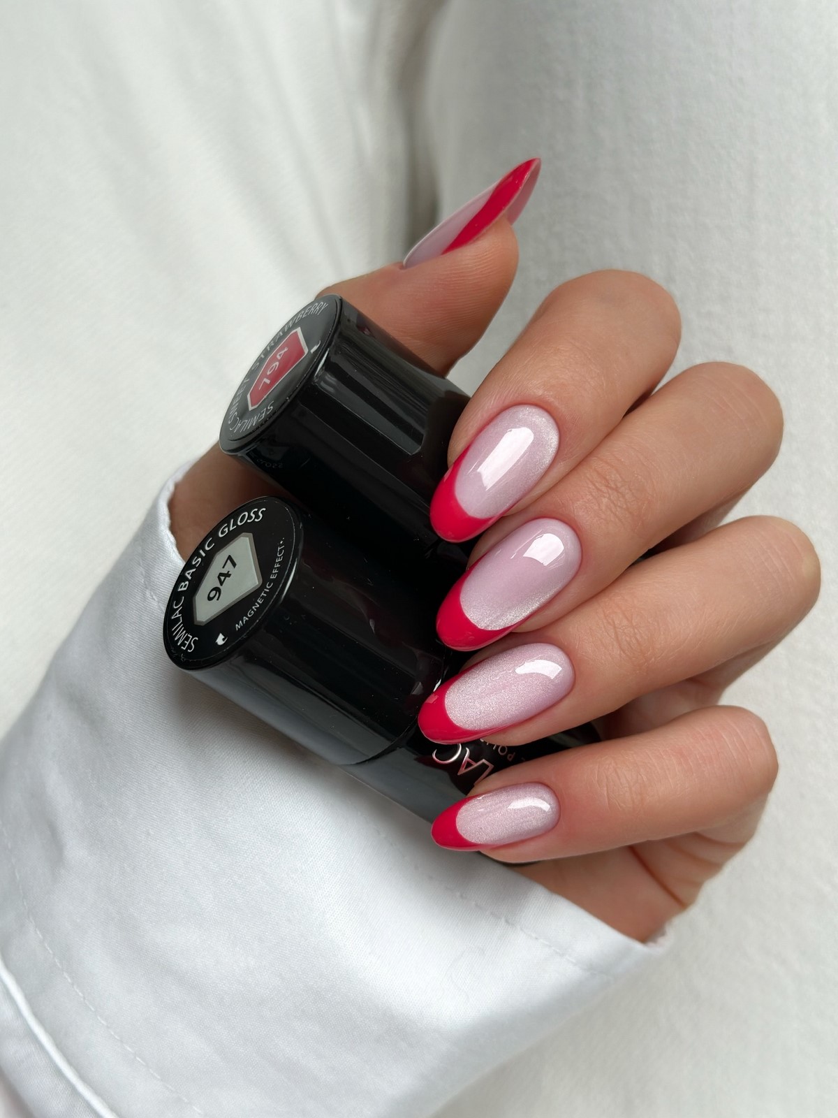 Двухцветный маникюр весны 2026: трендовые дуэты оттенков