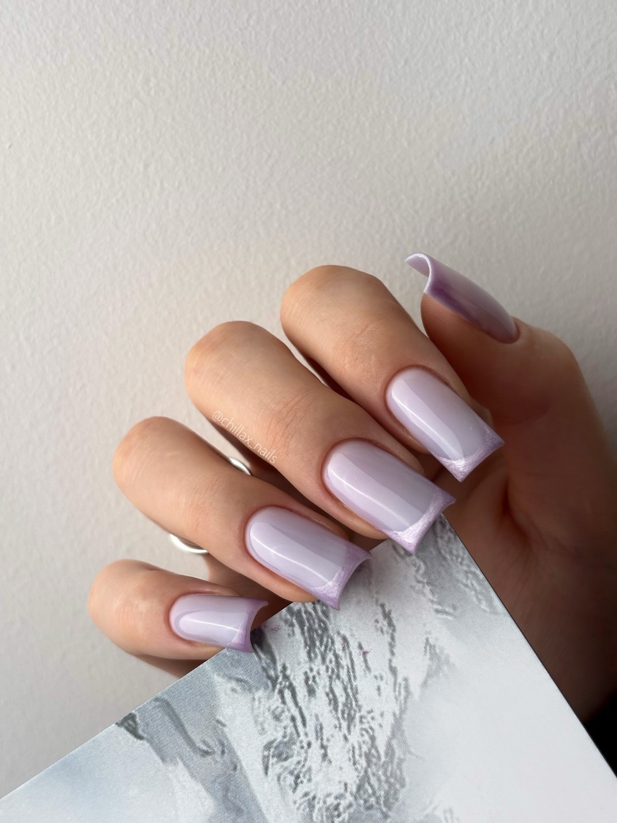 Французский маникюр весной 2026: новый взгляд на классику