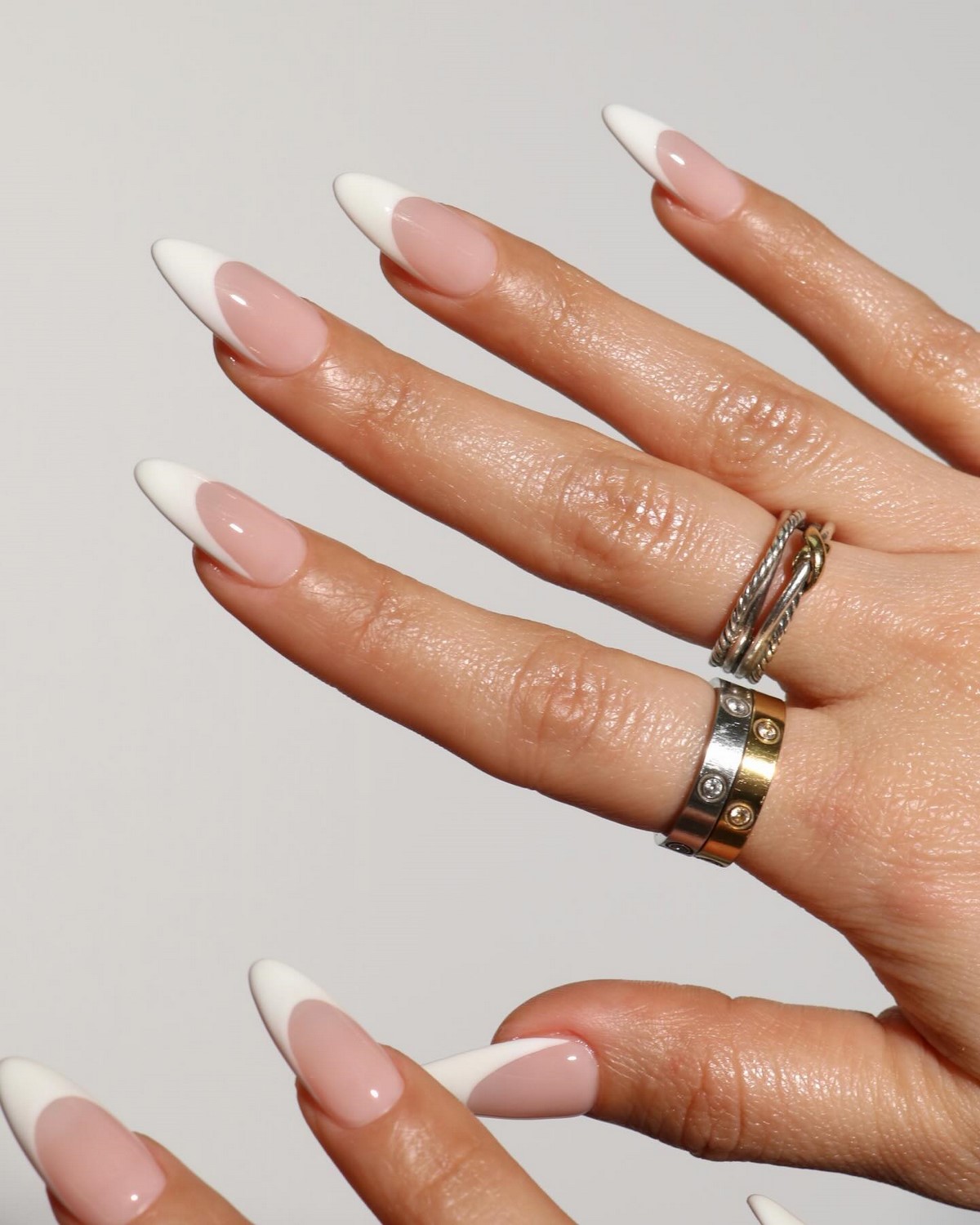 Французский маникюр весной 2026: новый взгляд на классику