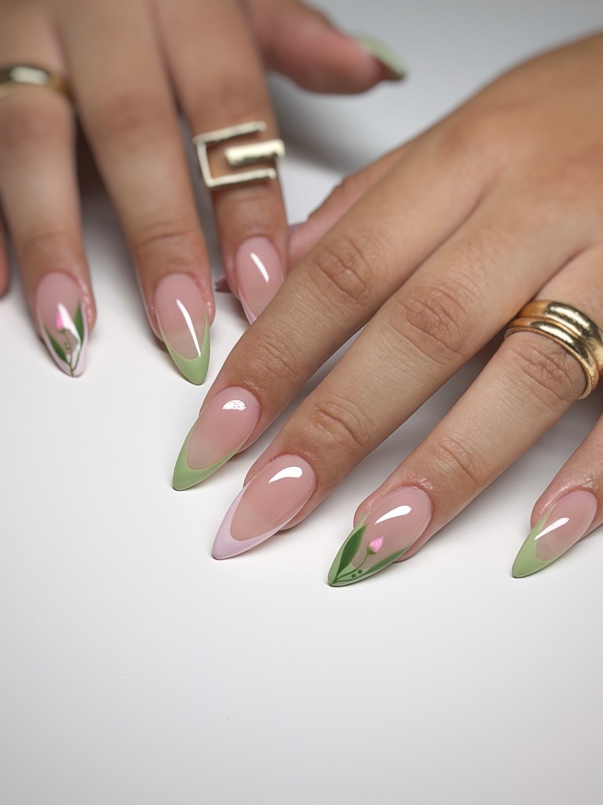 Французский маникюр весной 2026: новый взгляд на классику