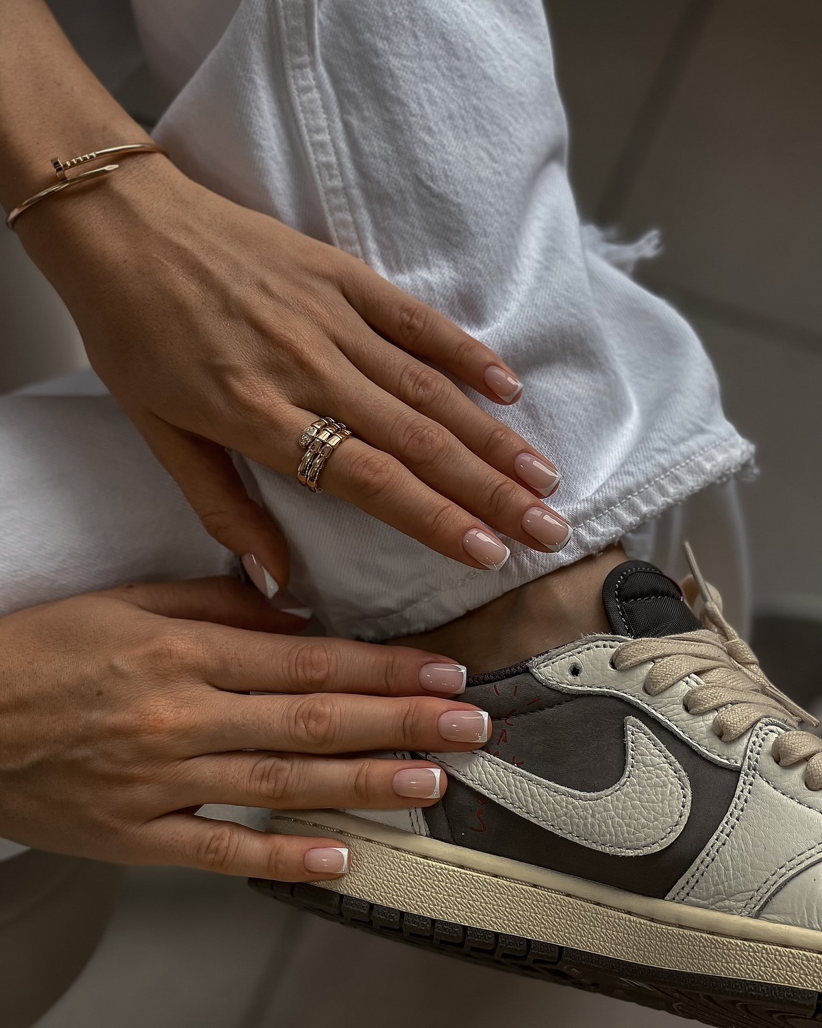 Французский маникюр весной 2026: новый взгляд на классику