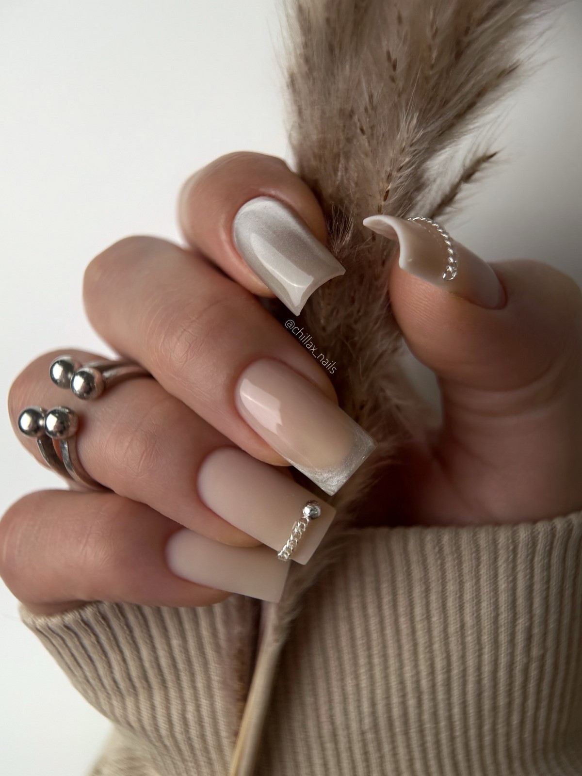 Французский маникюр весной 2026: новый взгляд на классику