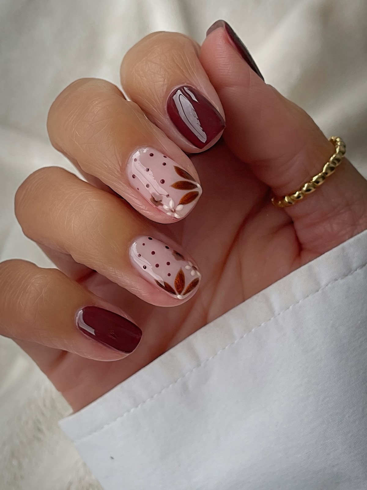Полька-дот на ногтях: главный маникюр весны 2026 года
